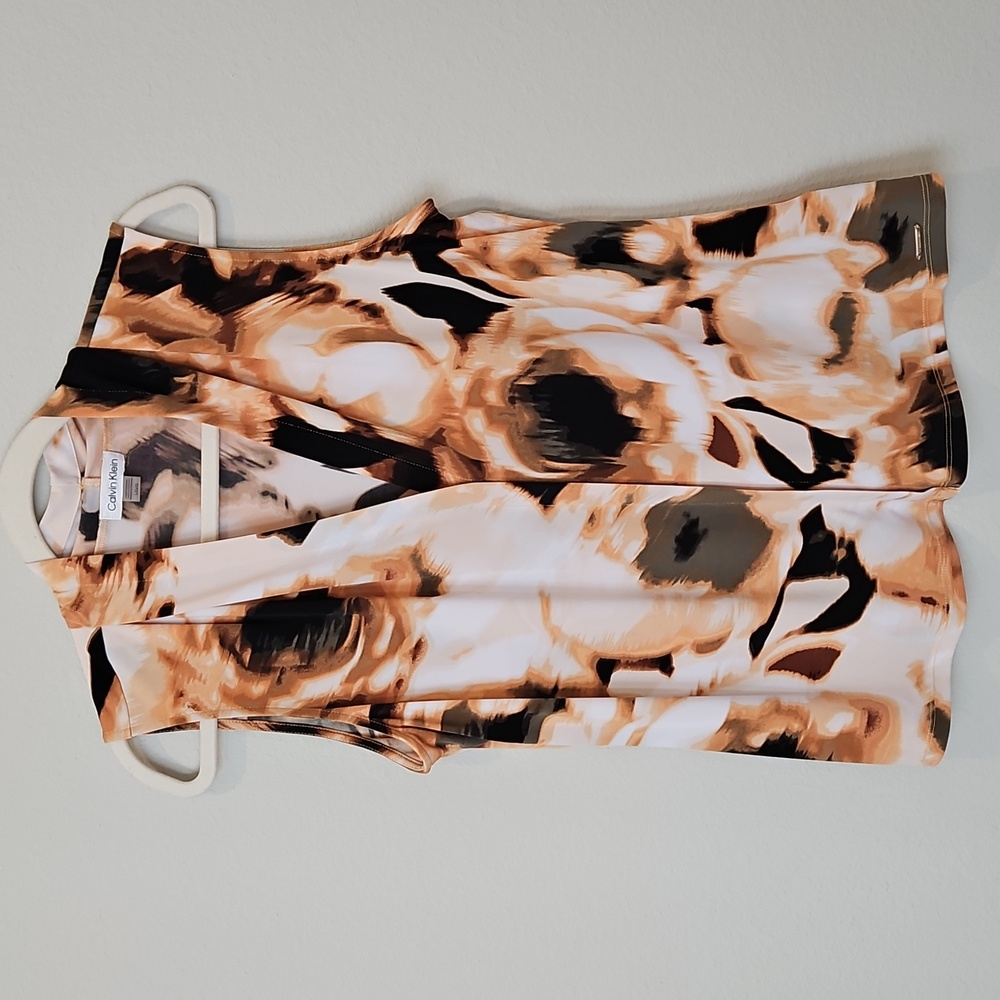 Calvin Klein Women's Sleeveless Floral Top - Brown and Black Size Large